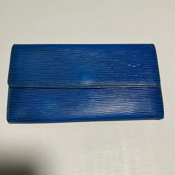 Authentic Louis Vuitton Malletier Blue Epi - Picture 1 of 17